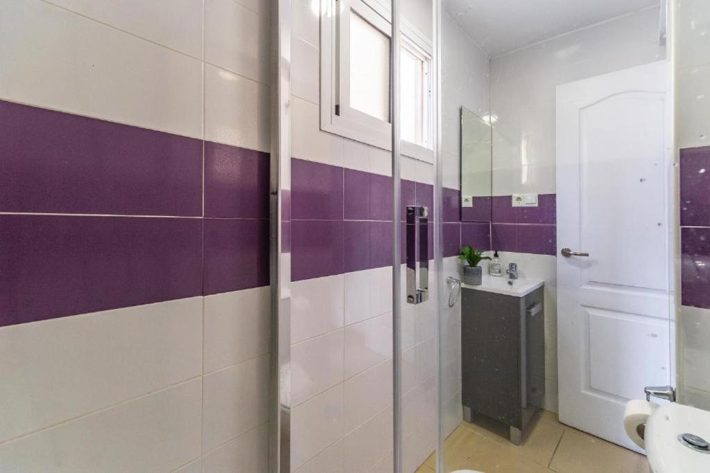 Seaside Boutique Apartment Фуэнхирола Экстерьер фото