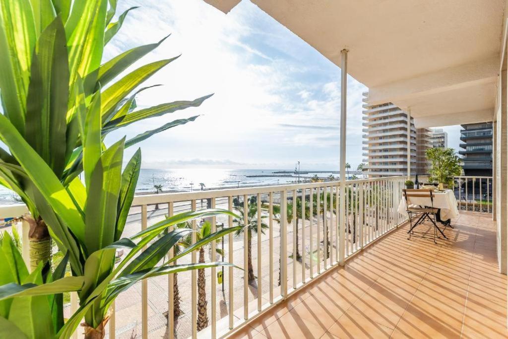 Seaside Boutique Apartment Фуэнхирола Экстерьер фото