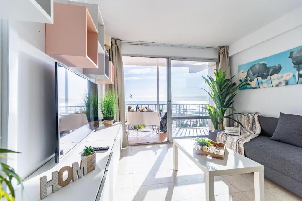 Seaside Boutique Apartment Фуэнхирола Экстерьер фото
