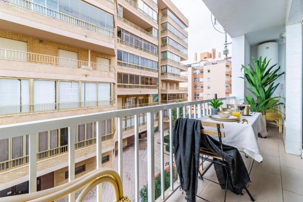 Seaside Boutique Apartment Фуэнхирола Экстерьер фото
