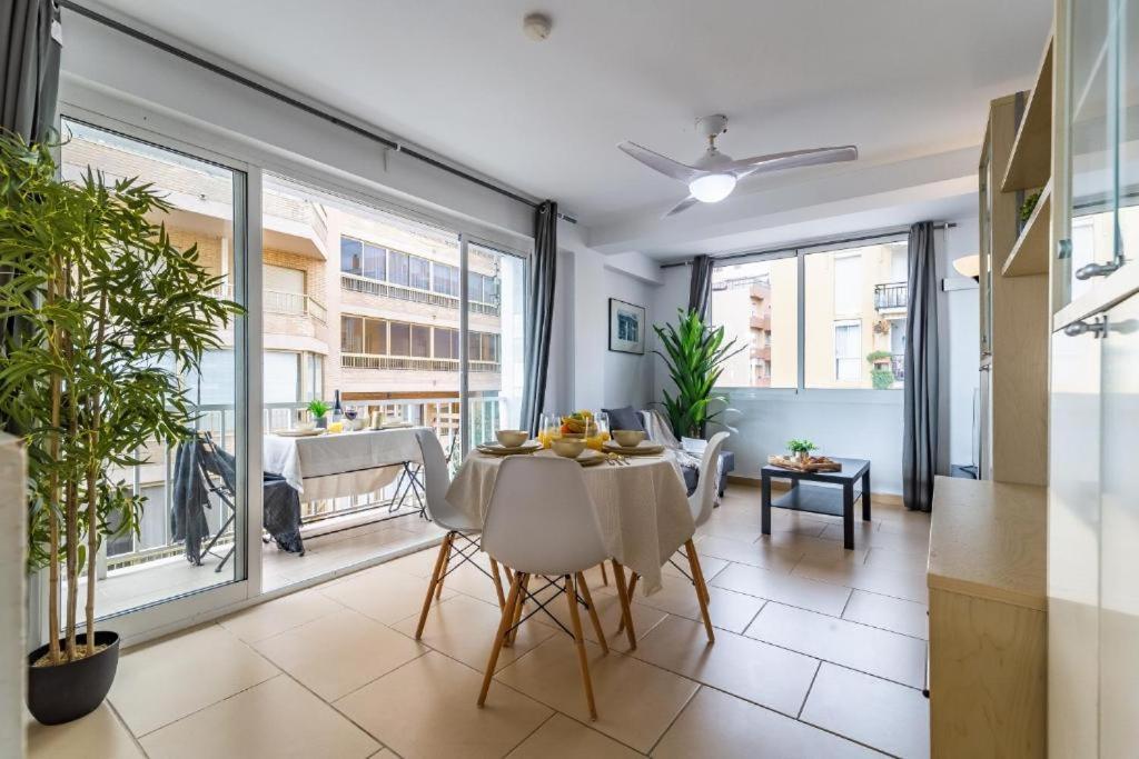 Seaside Boutique Apartment Фуэнхирола Экстерьер фото