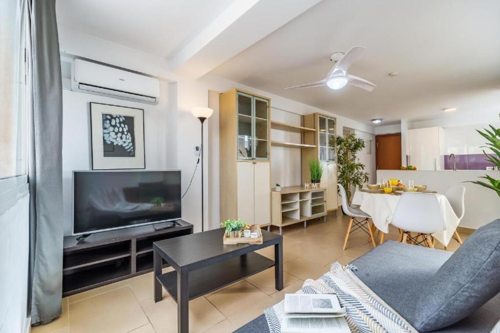 Seaside Boutique Apartment Фуэнхирола Экстерьер фото