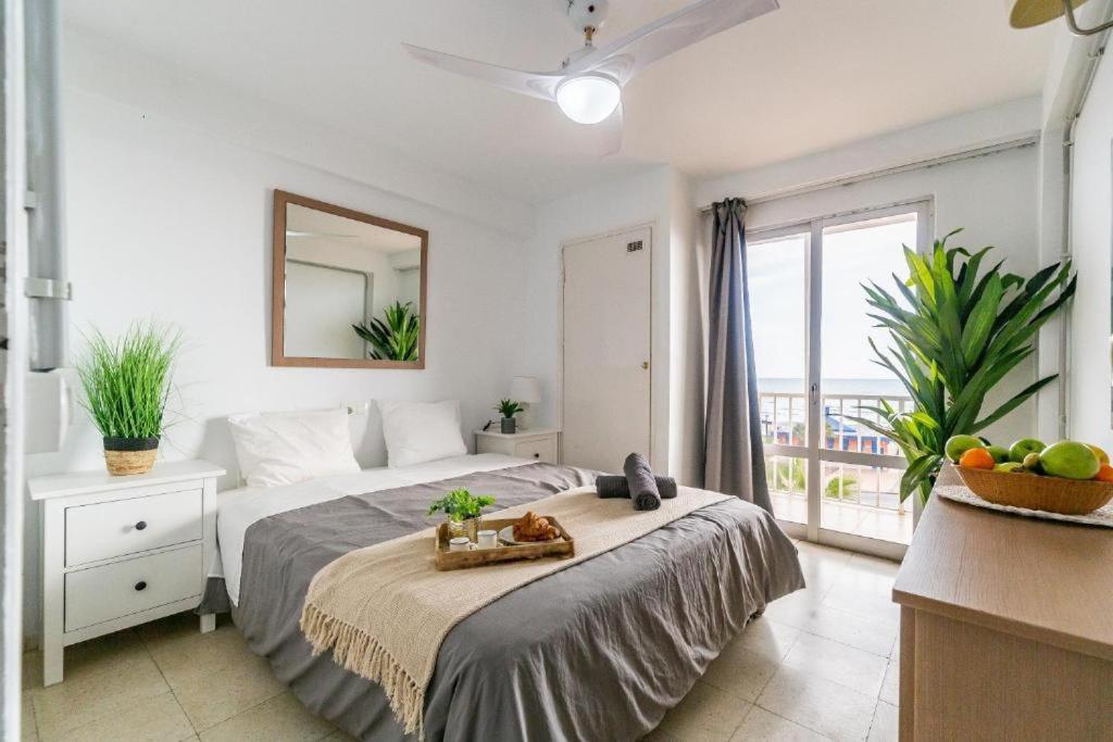 Seaside Boutique Apartment Фуэнхирола Экстерьер фото