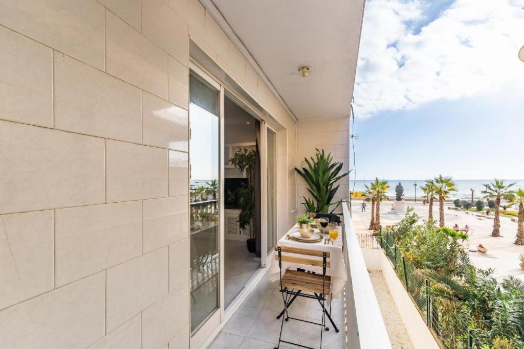 Seaside Boutique Apartment Фуэнхирола Экстерьер фото