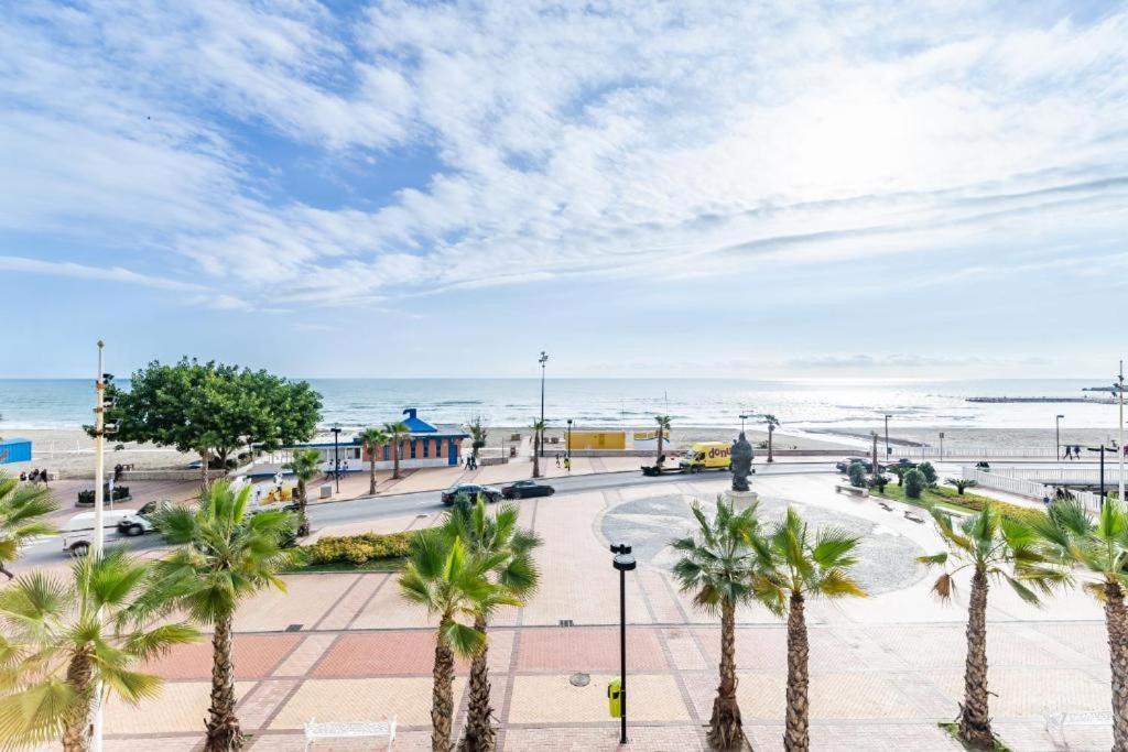 Seaside Boutique Apartment Фуэнхирола Экстерьер фото