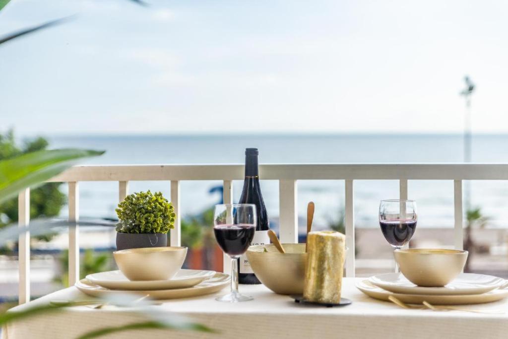 Seaside Boutique Apartment Фуэнхирола Экстерьер фото